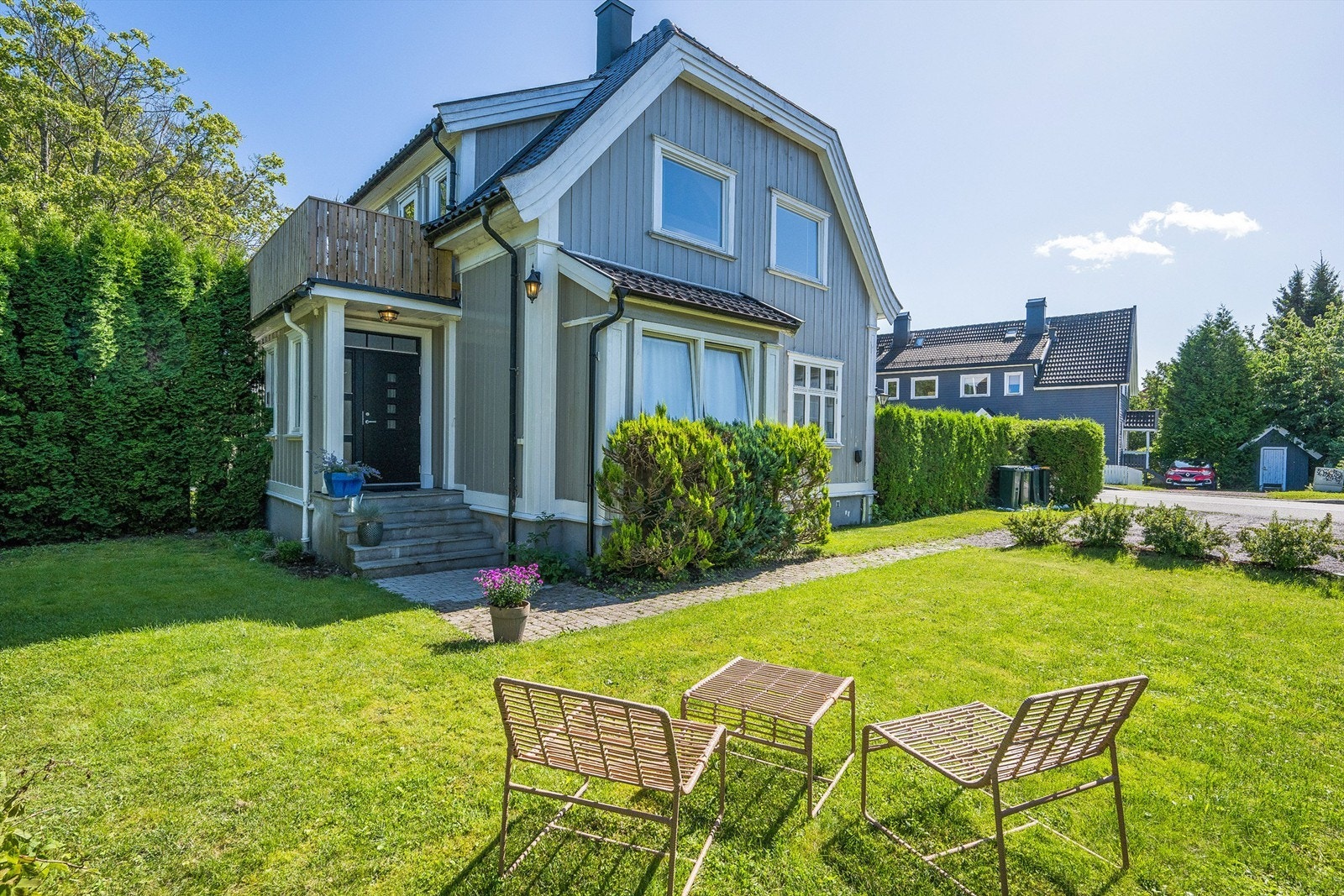 En stilig og romslig leilighet i tomannsbolig beliggende svært sentralt og attraktivt til i Tønsberg sentrum. Foto: Kristian Bollæren v/Fotofinish Galleribilde