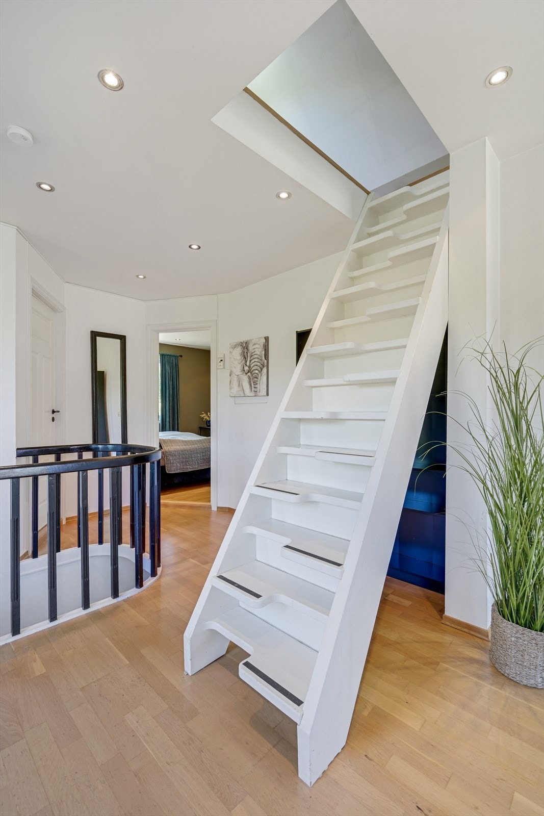 Trapp opp til loftetasjen/hemsen. Galleribilde