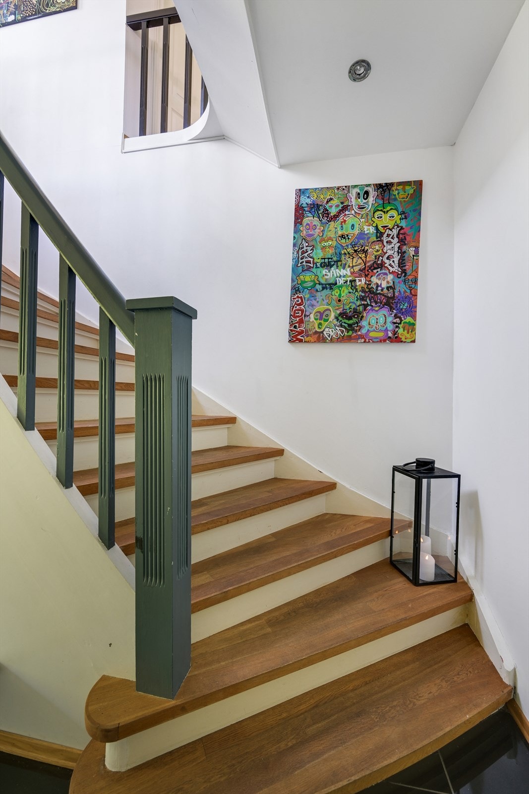 Trapp opp til 2. etasje. Galleribilde