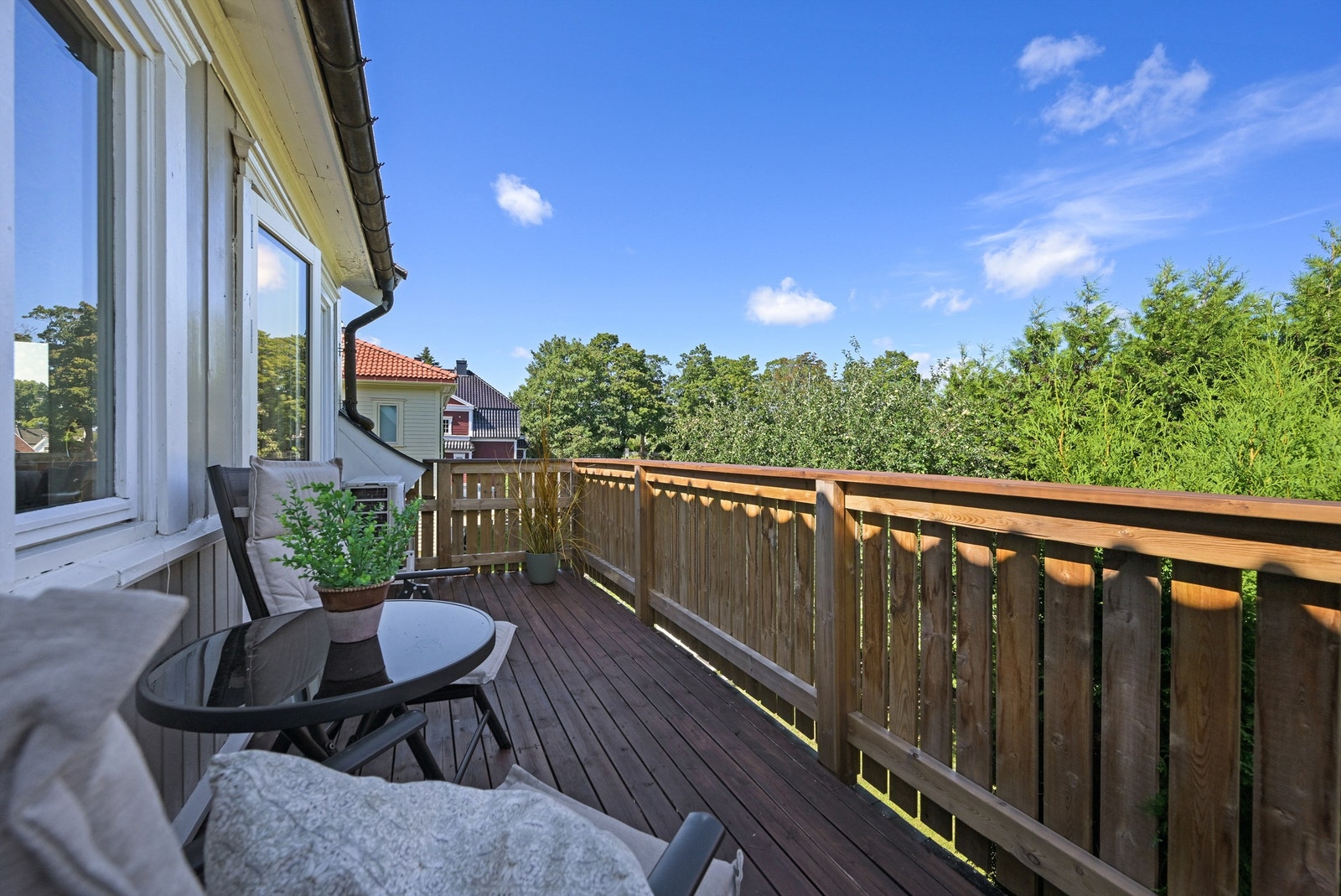 Fra stuen har du adkomst til denne gode balkongen. Galleribilde