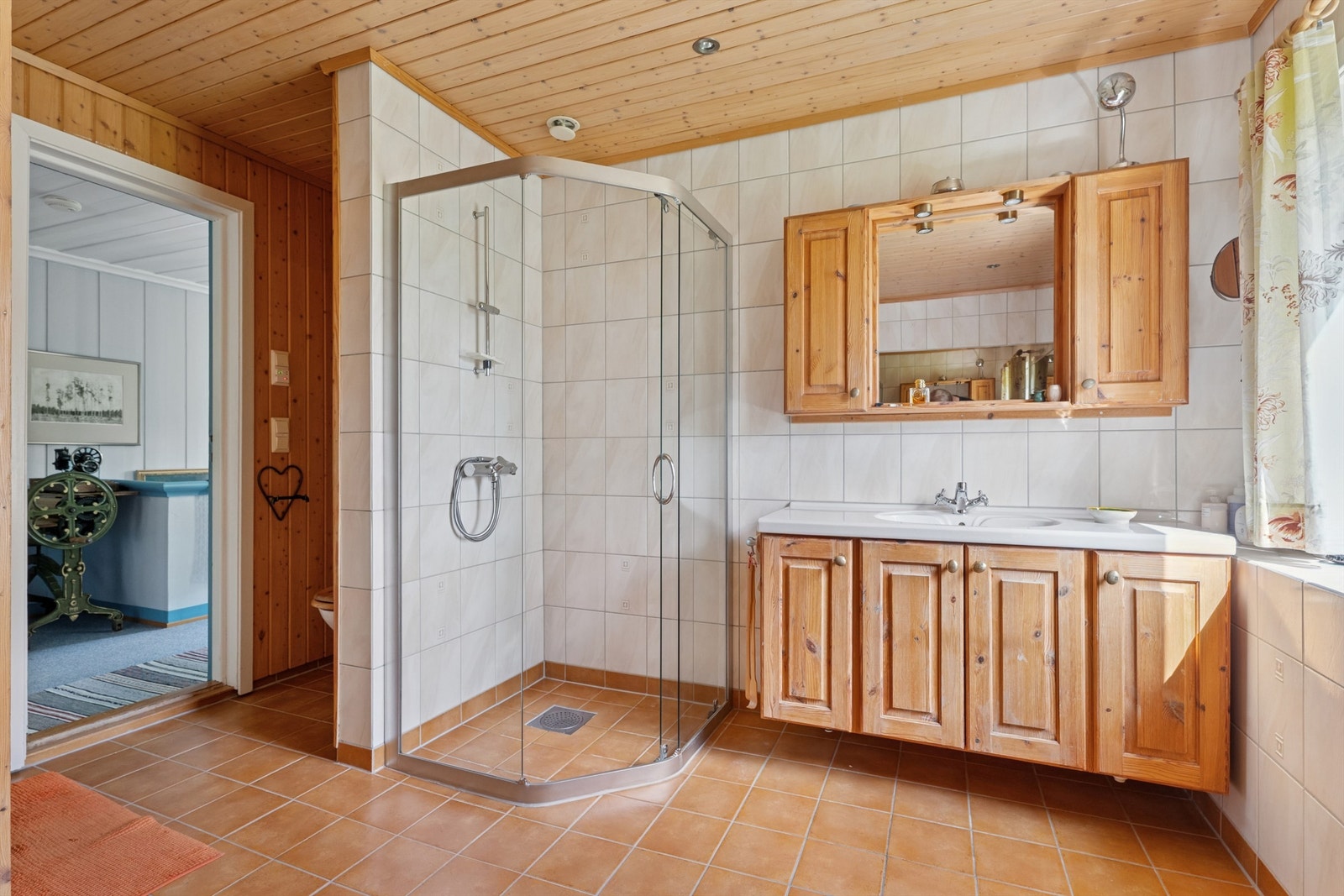 Bad 2. etasje. Galleribilde