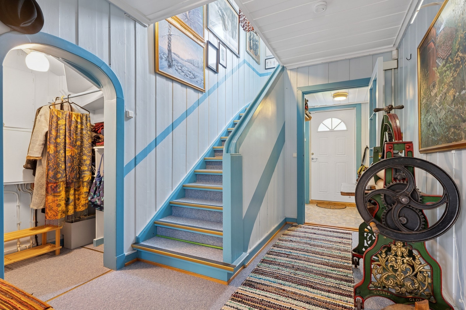 Entré/trappegang. Galleribilde