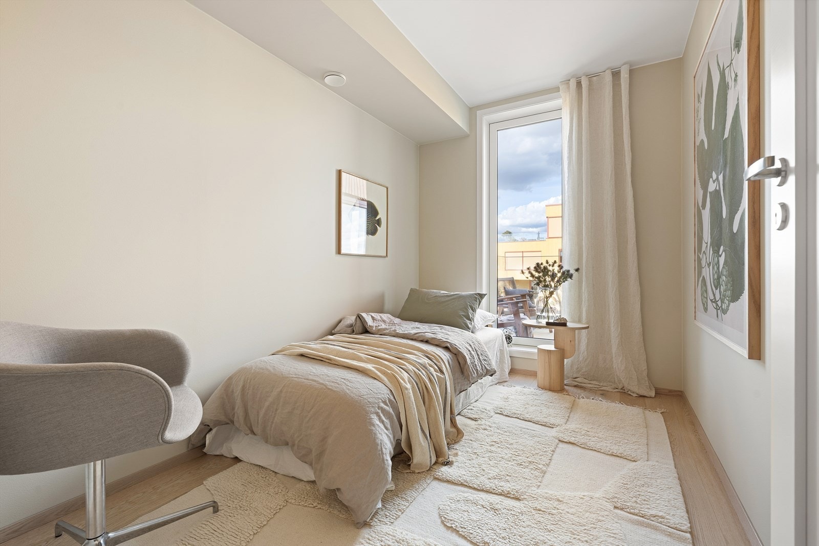 Lyst og luftig soverom II. Galleribilde