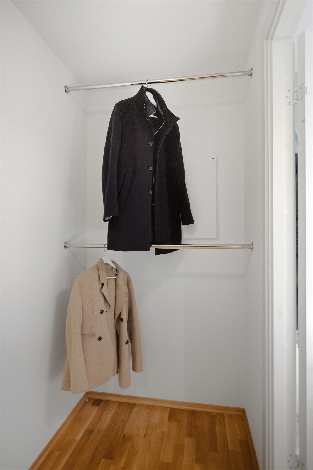 Praktisk innvendig bod med god oppbevaringsplass. Galleribilde