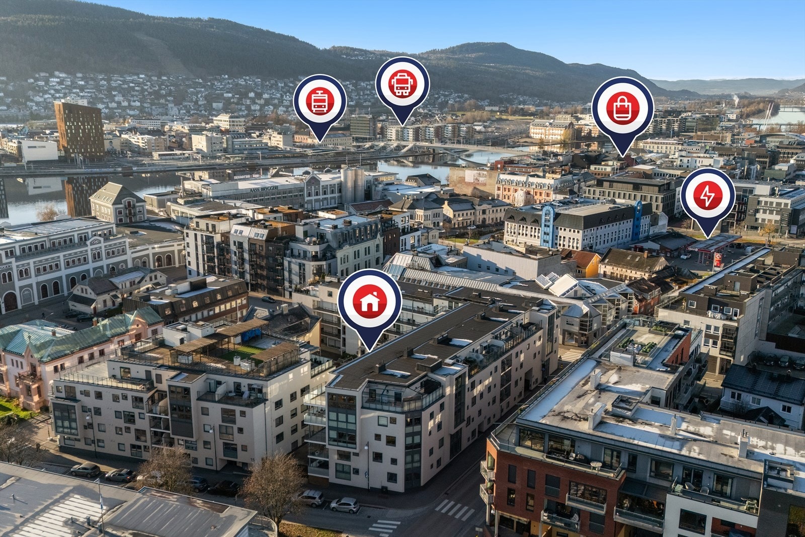 Fra leiligheten har man gangavstand det aller meste man trenger i hverdagen. Her finner du kaféer, restauranter, butikker, kjøpesentre, kino, teater, offentlig kommunikasjon, elven og marka med flotte tur- og rekreasjonsområder. Galleribilde