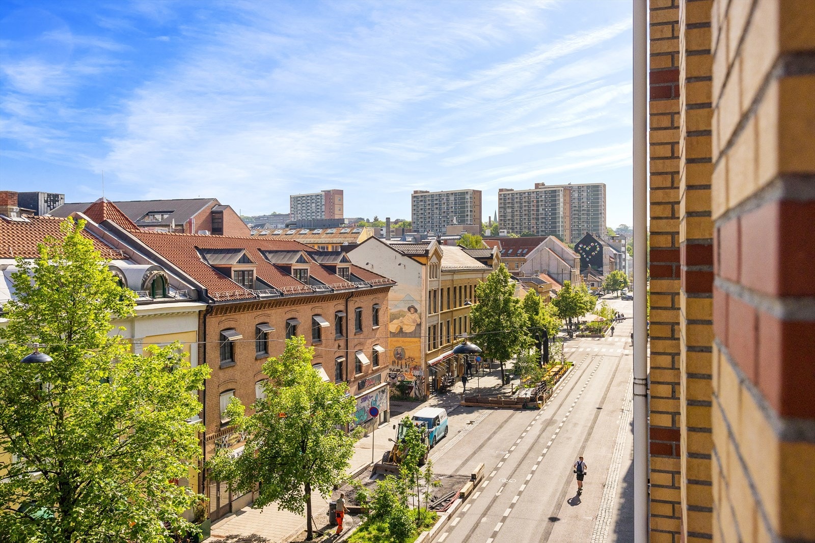 Beliggenheten er svært sentral med gangavstand til Oslo sentrum og den nye bydelen Barcode. Galleribilde