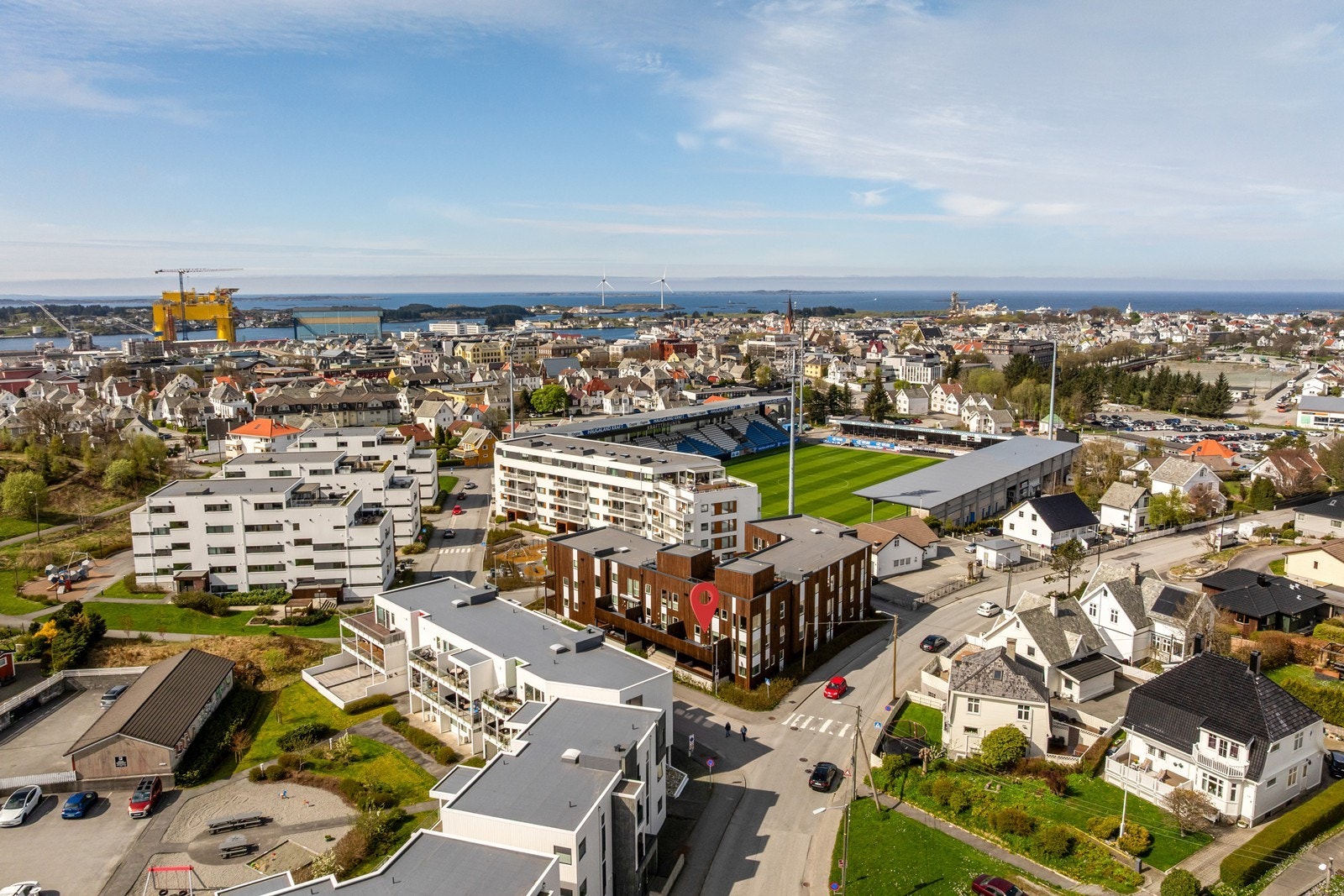 Fra leiligheten har du kort vei til skoler, barnehager, dagligvarebutikker og gode kollektivforbindelser. Galleribilde