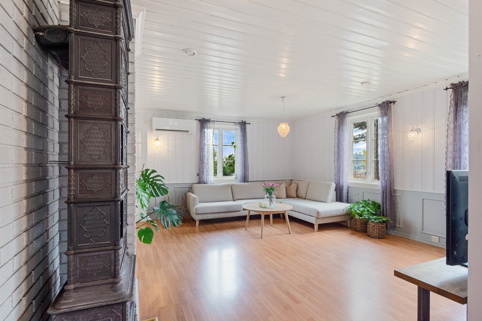 Kjøkken mot stue Hovedbolig plan 1 Galleribilde