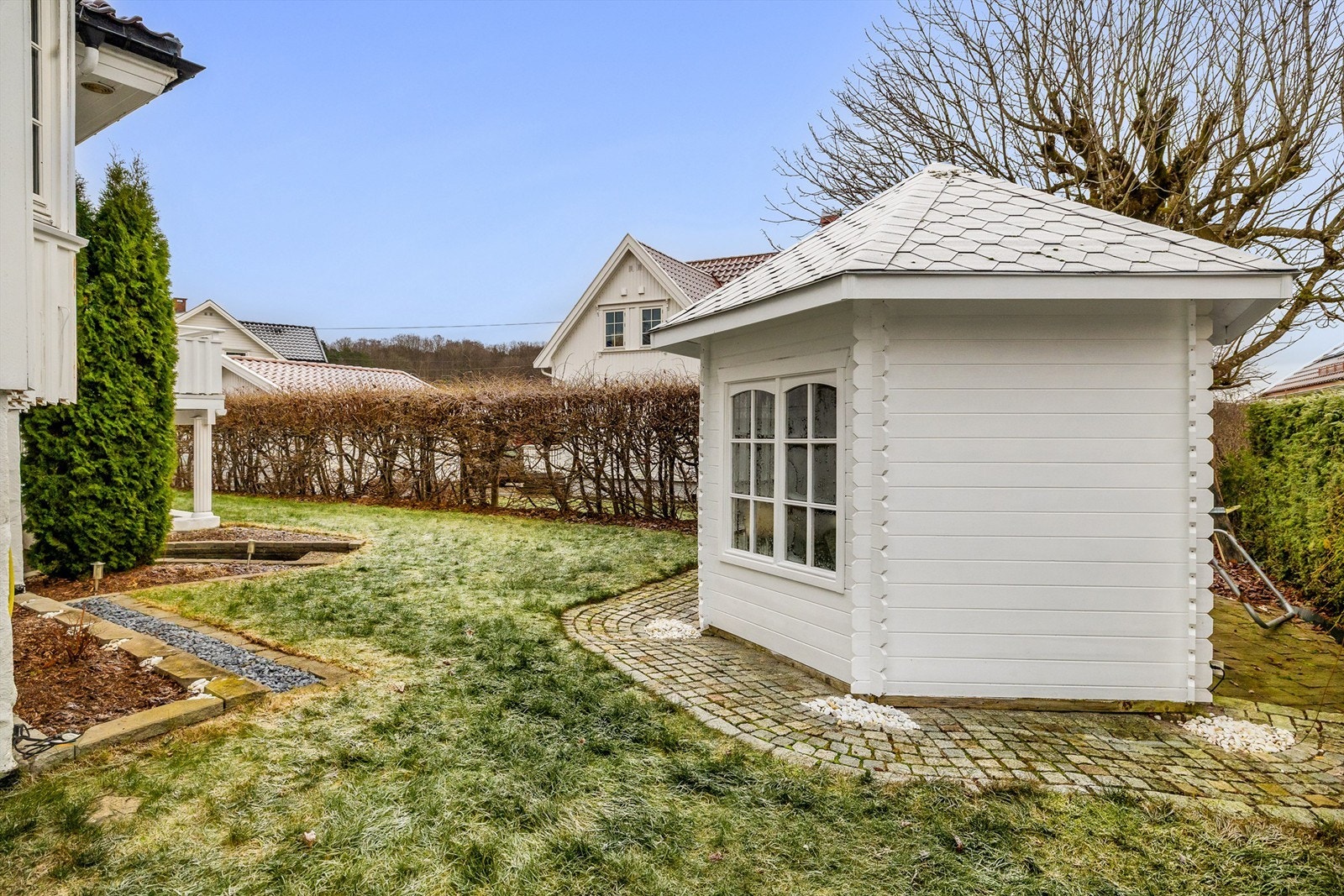 Lysthus i hagen på 8kvm. Galleribilde