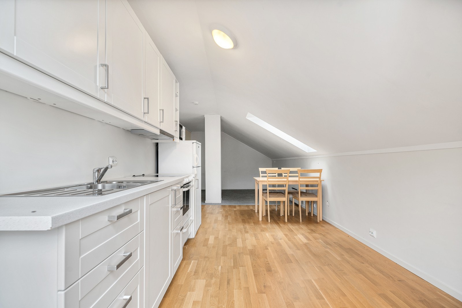 Innredet loft - ikke godkjent for varig opphold. Se punkt under ferdigattest i salgsoppgave Galleribilde