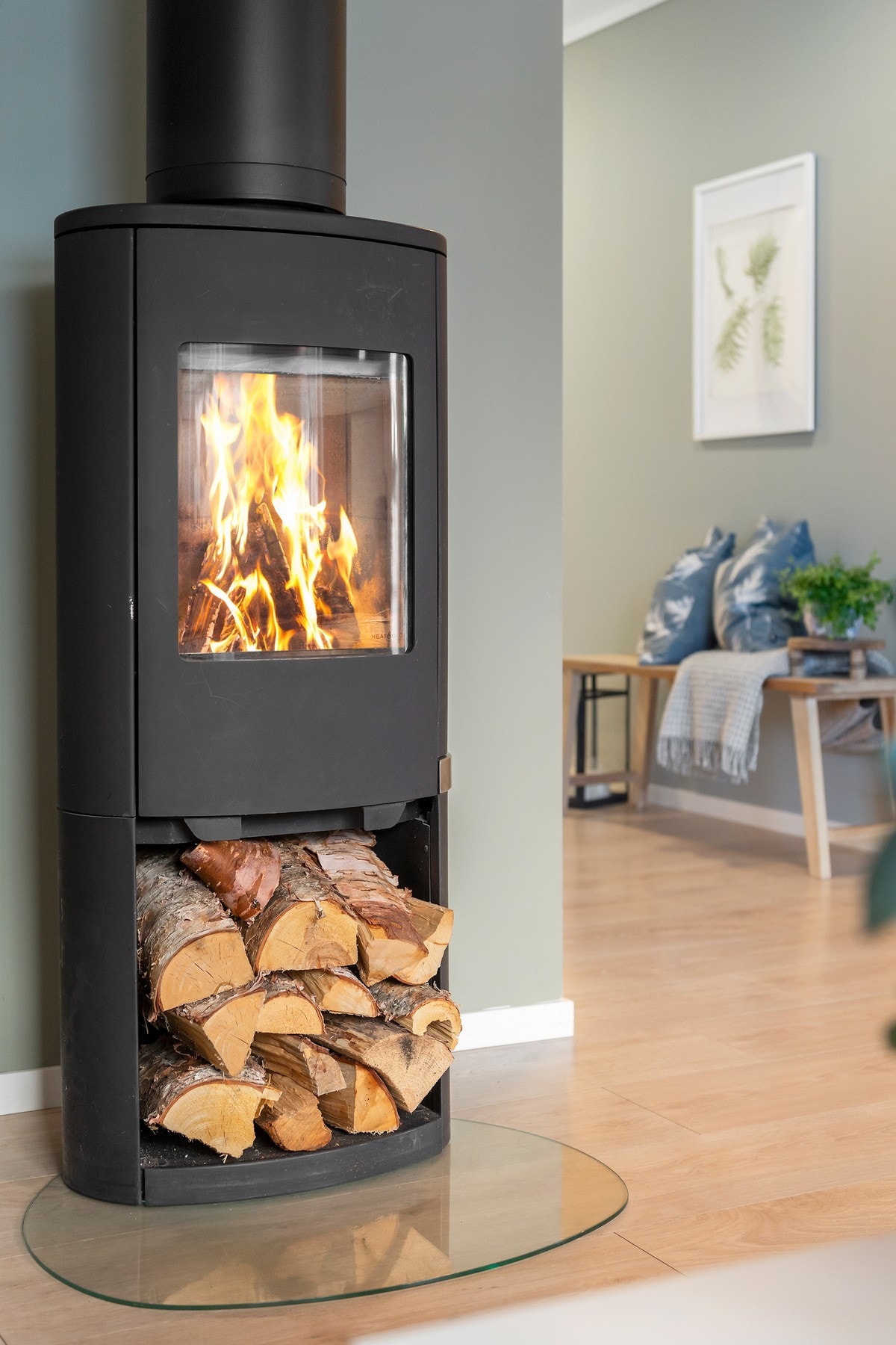 Flott vedovn som varmer godt på kalde dager. Galleribilde