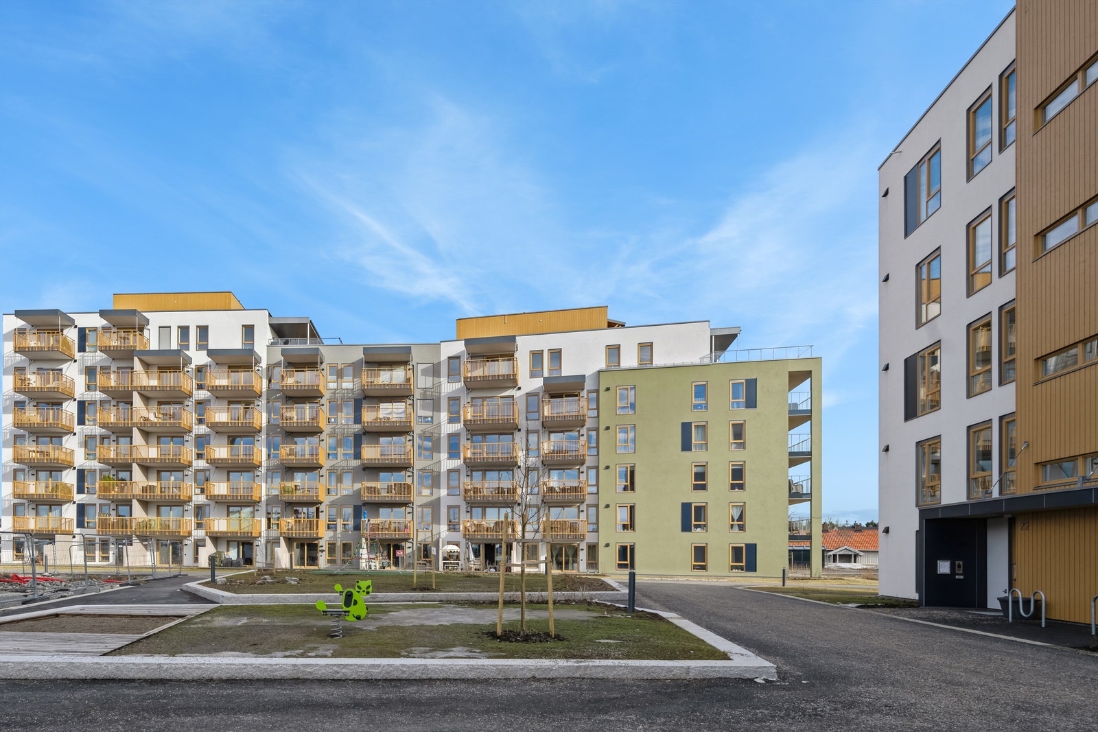 Bygget er oppført i 2024 og leiligheten bærer preg av mange gode, moderne løsninger Galleribilde