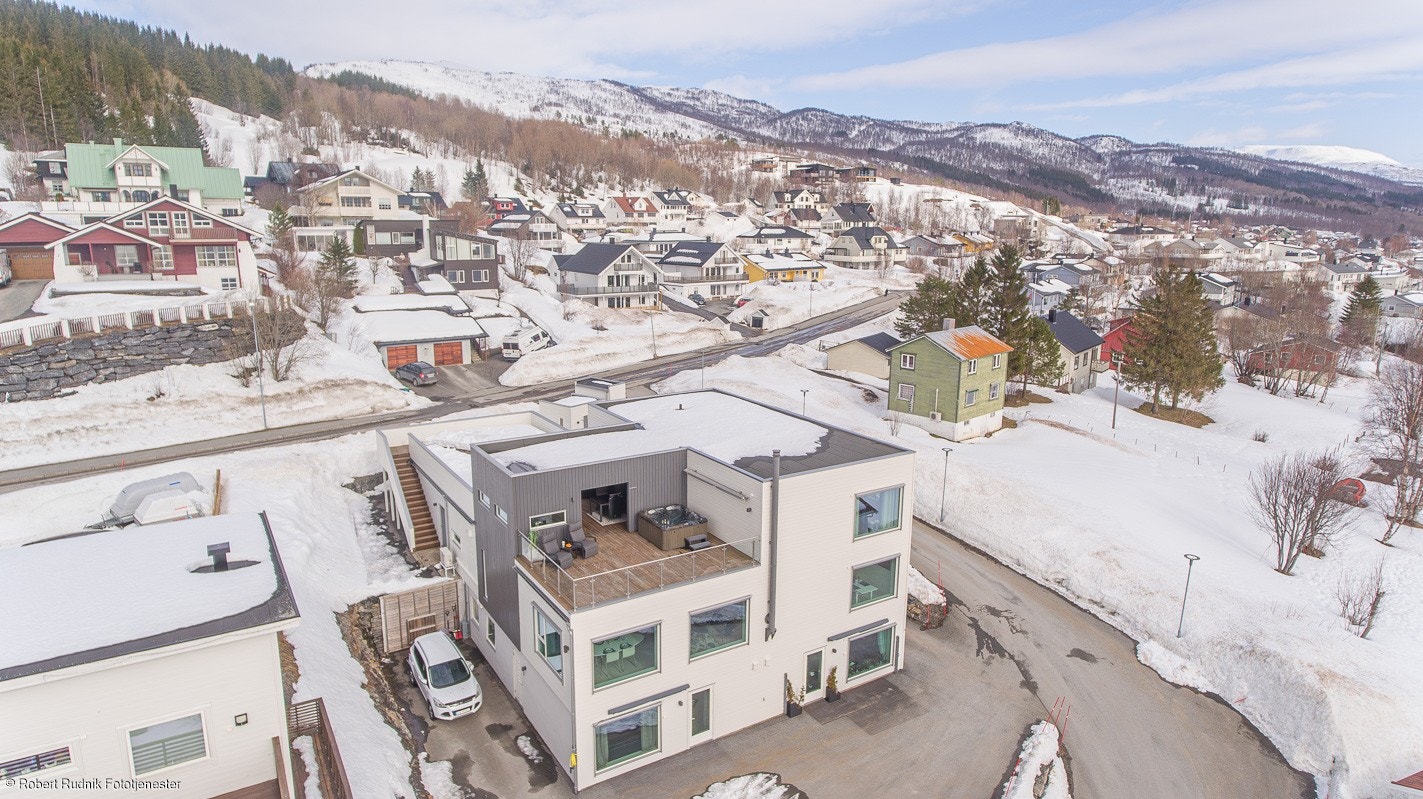 Kort vei til marka med fine turmuligheter sommer som vinter. Galleribilde