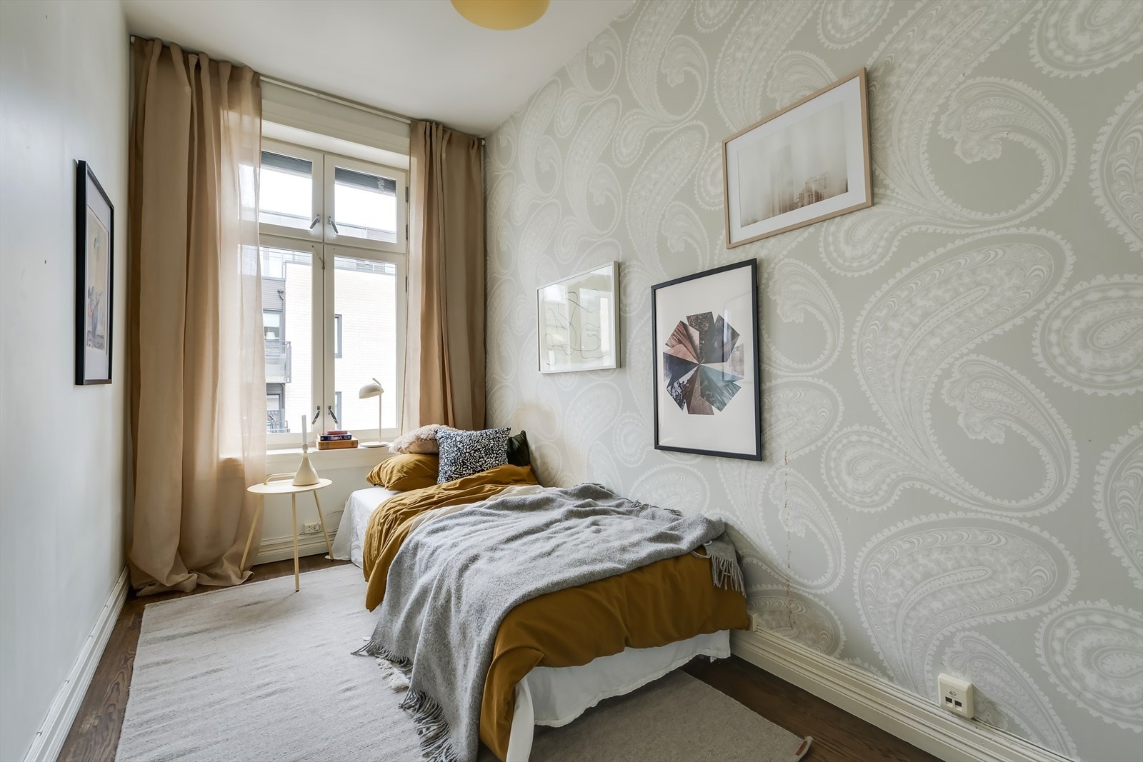 Soverom 3 med plass til garderobeskap og seng Galleribilde