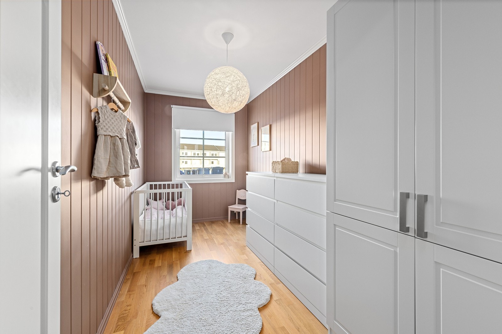 Det andre rommet er ideelt som barnerom, gjesterom eller kontor. Galleribilde