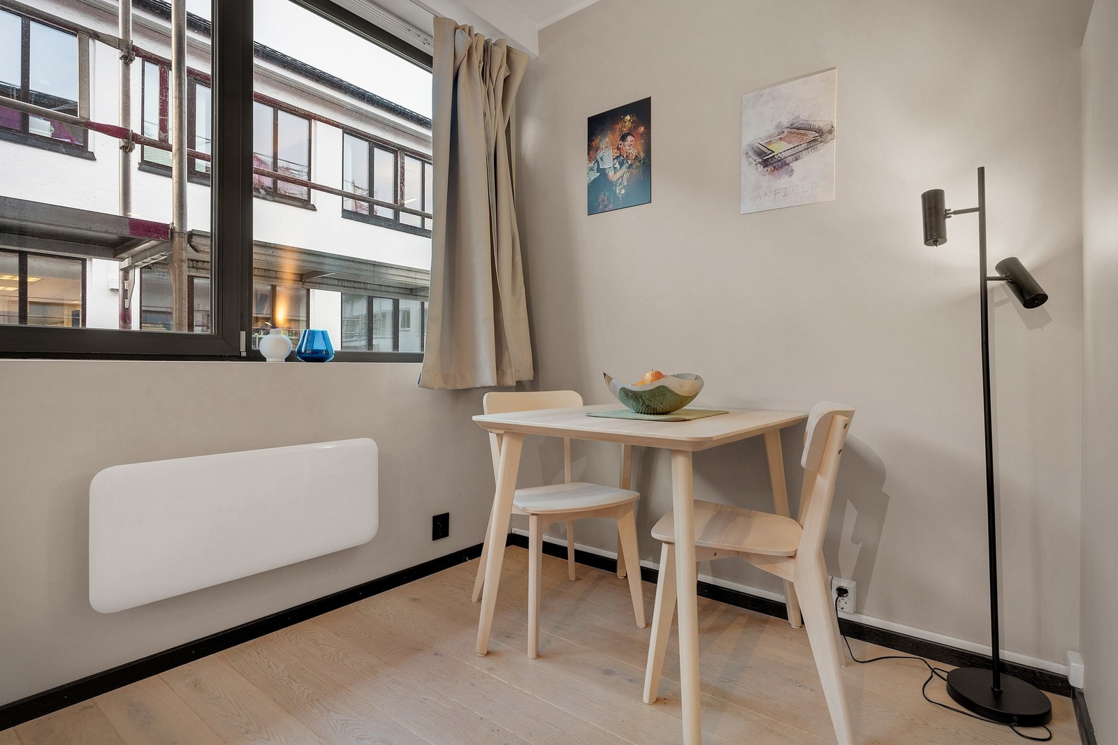 - Plass til spisebord i stuen - Galleribilde