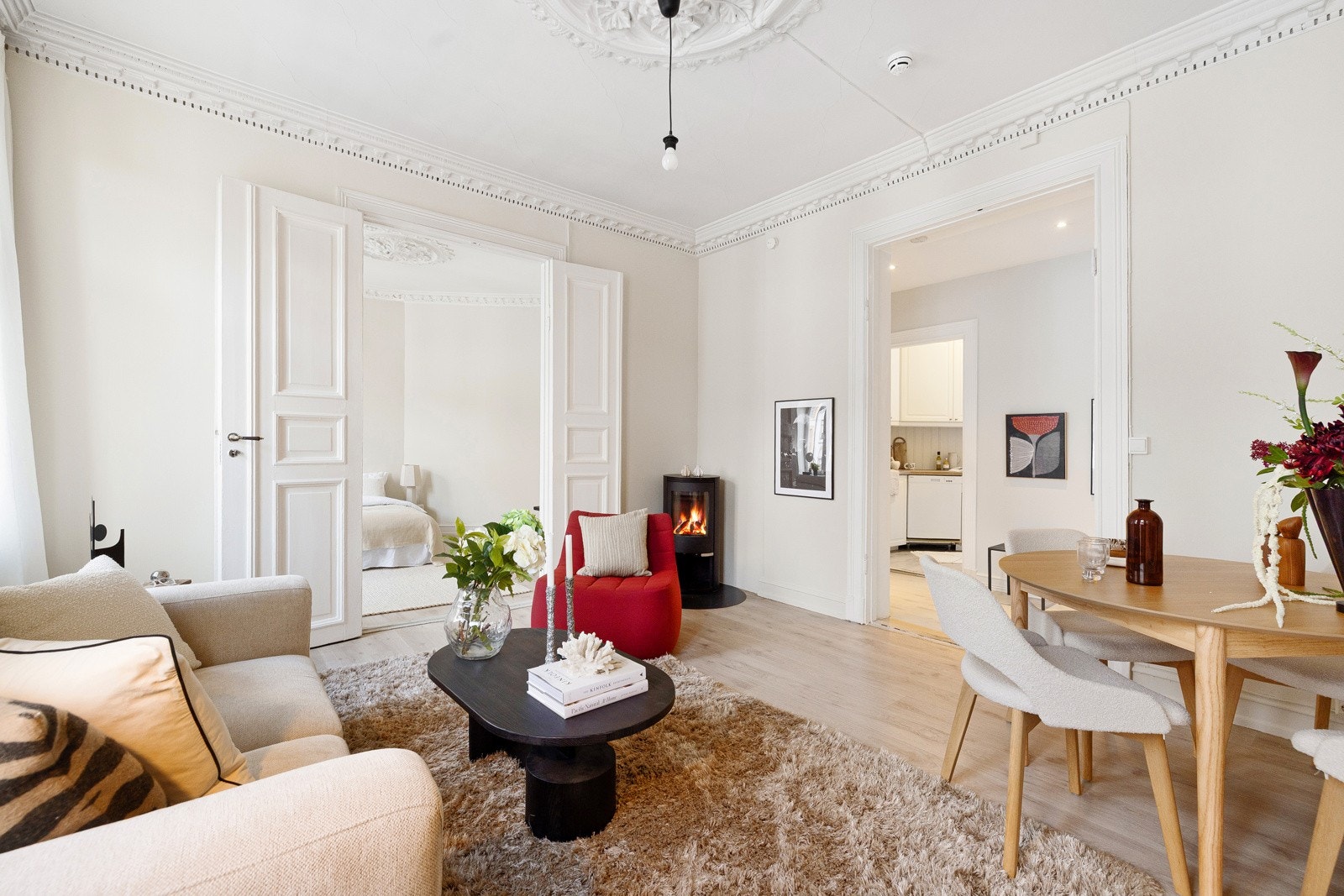 Rommet er av god størrelse og byr på svært gode møbleringsmuligheter. Galleribilde