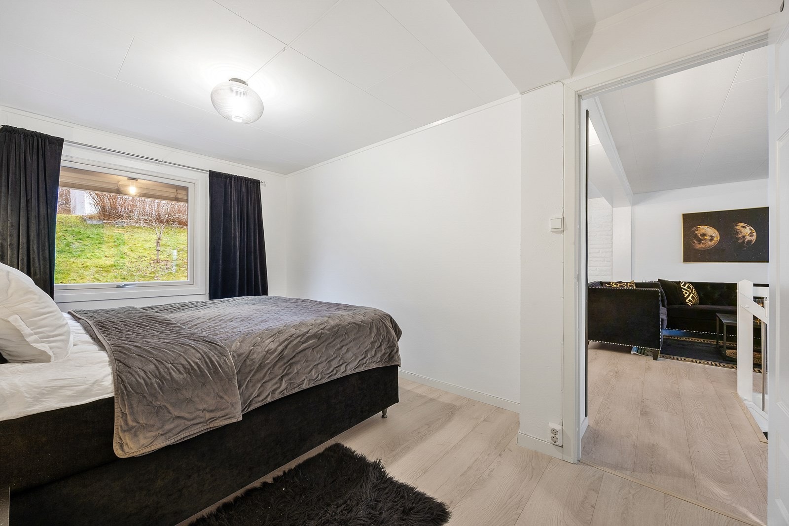 Boligens tredje soverom ligger i hovedetasjen Galleribilde