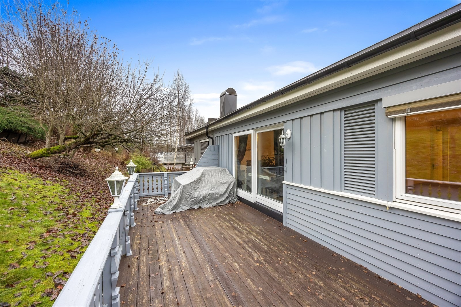 Stor veranda på hele 21 m², vendt mot nordøstlige solforhold Galleribilde