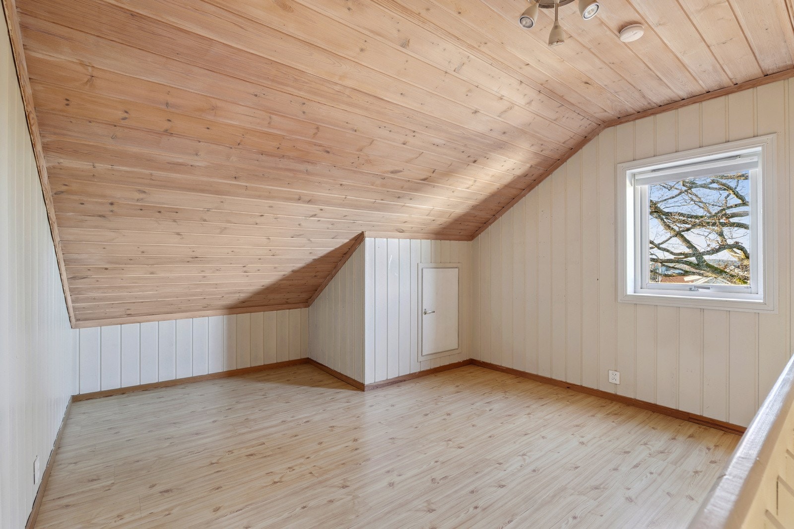 Brukes som loftsstue( tidligere loftsbod) Galleribilde
