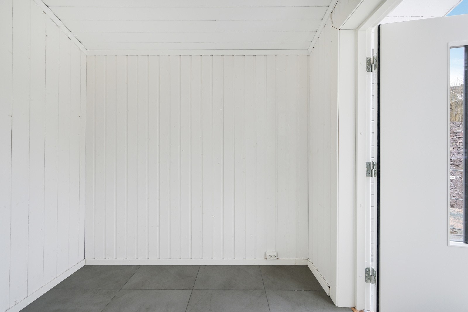 Pent vindfang i andre etasje ønsker deg velkommen inn. Galleribilde