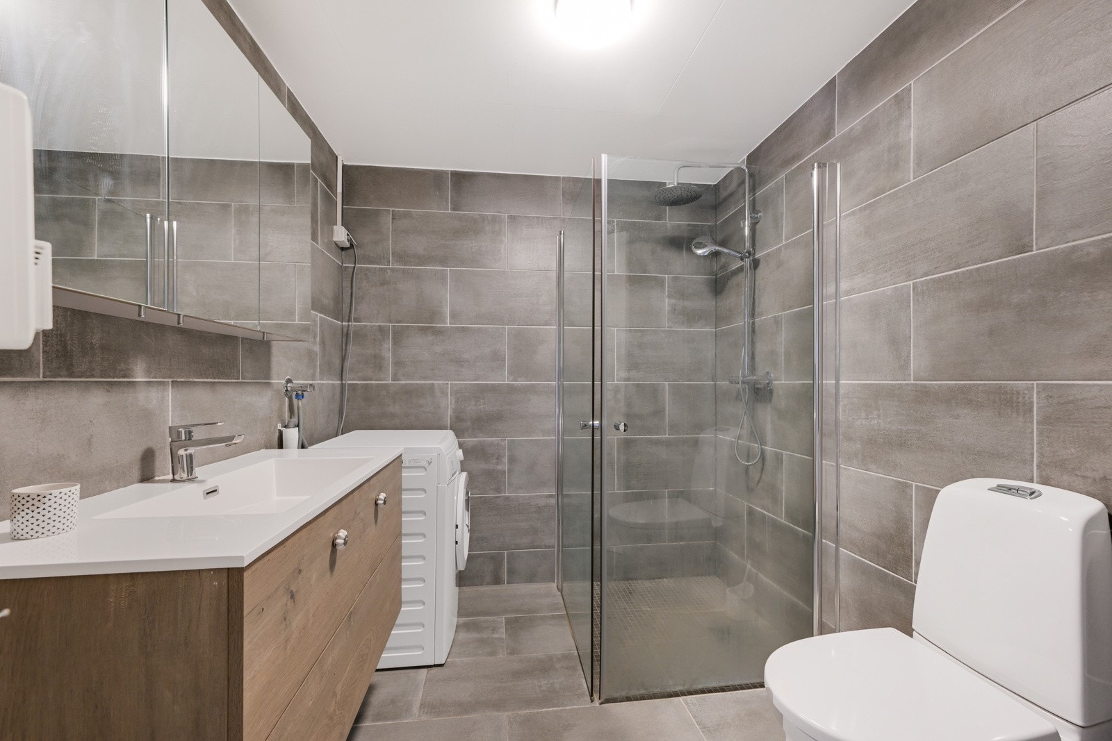 Pent flislagt bad i andre etasje. Galleribilde