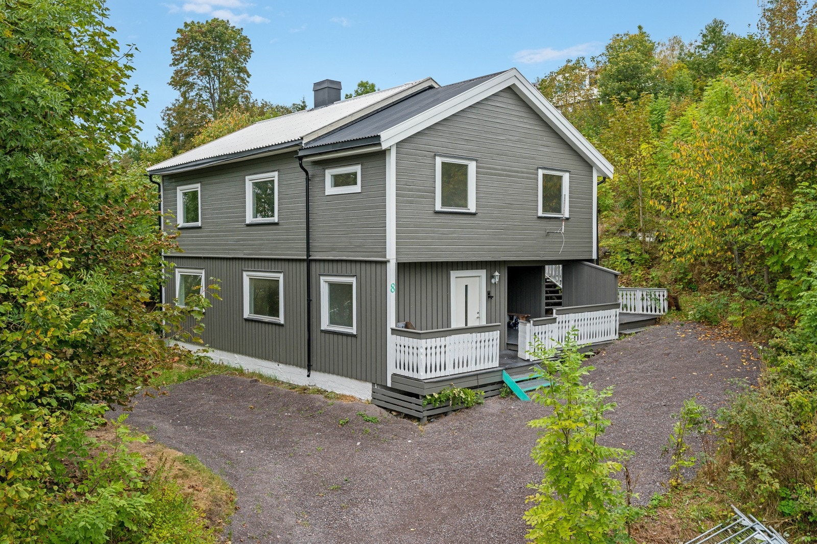 Velkommen til Nedre Liavei 8! (Bilde fra 2021) Galleribilde