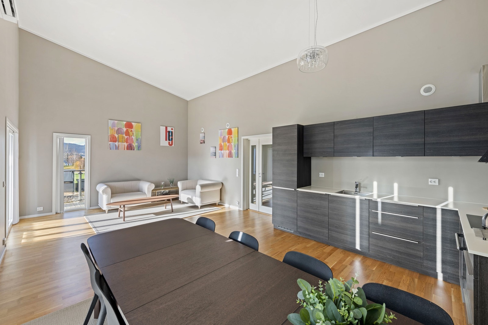 Meget tiltalende og romslig 3-roms leilighet på Minnesund - Grip sjansen! Foto: Sebra Foto (Sindre Lundvold ) Galleribilde