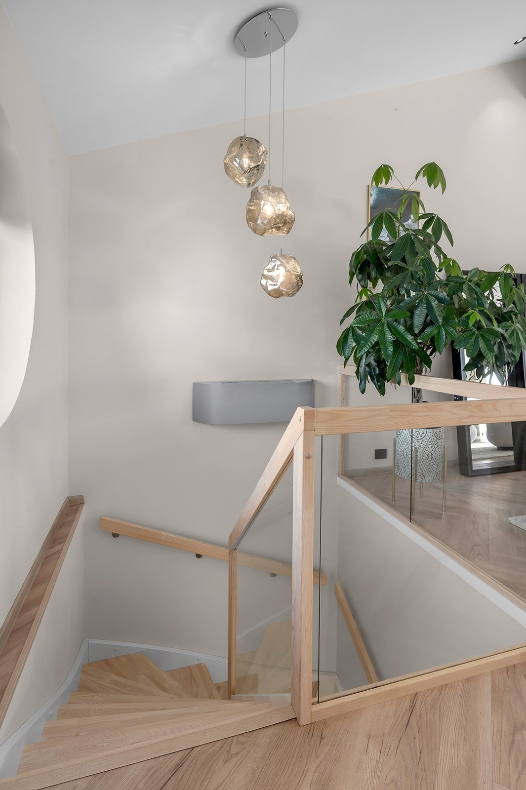 Trapp ned Galleribilde