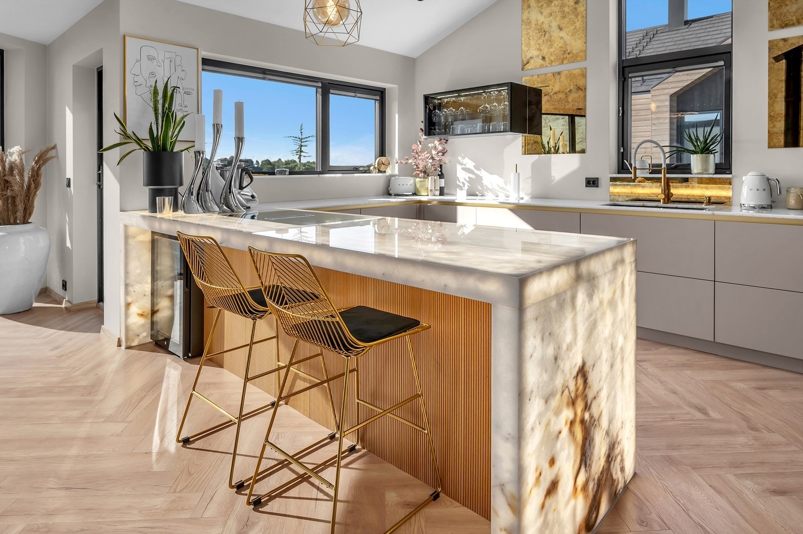 Vakkert kjøkken med flotte detaljer Galleribilde