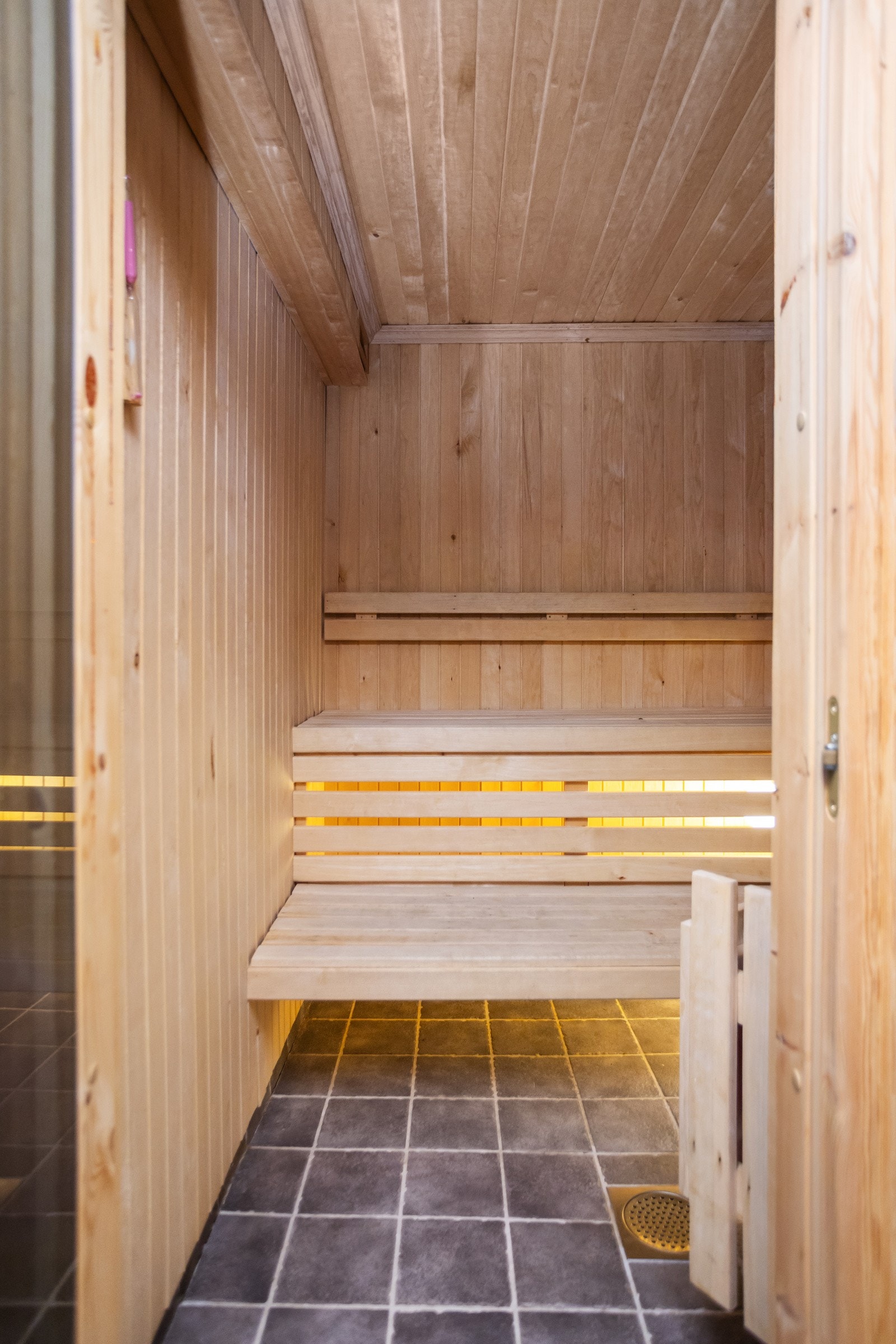 Flislagt gulv i badstue Galleribilde