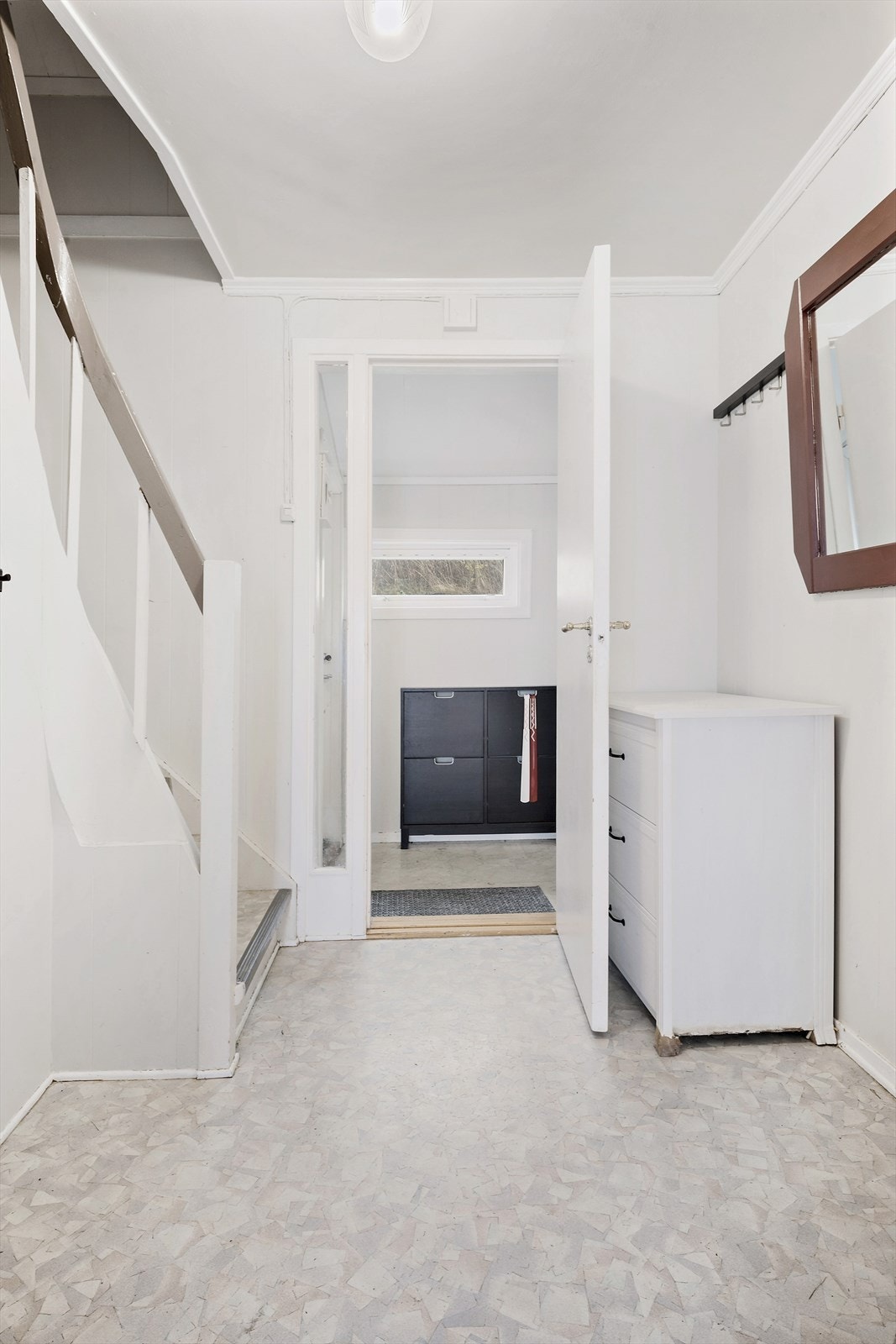 12549947_11-328-17_photo_print.jpg Galleribilde