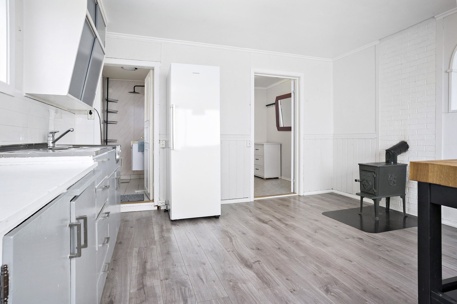 12549947_13-328-17_photo_print.jpg Galleribilde