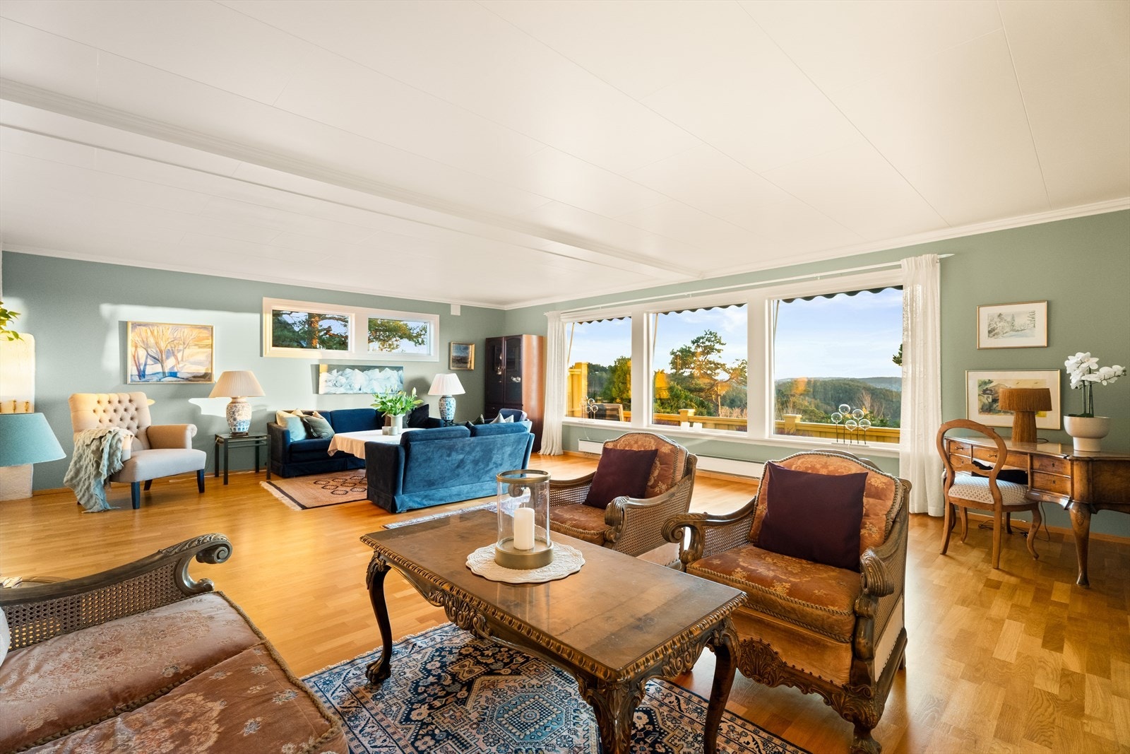 Tidsriktige farger og flotte gulv gir et moderne uttrykk Galleribilde