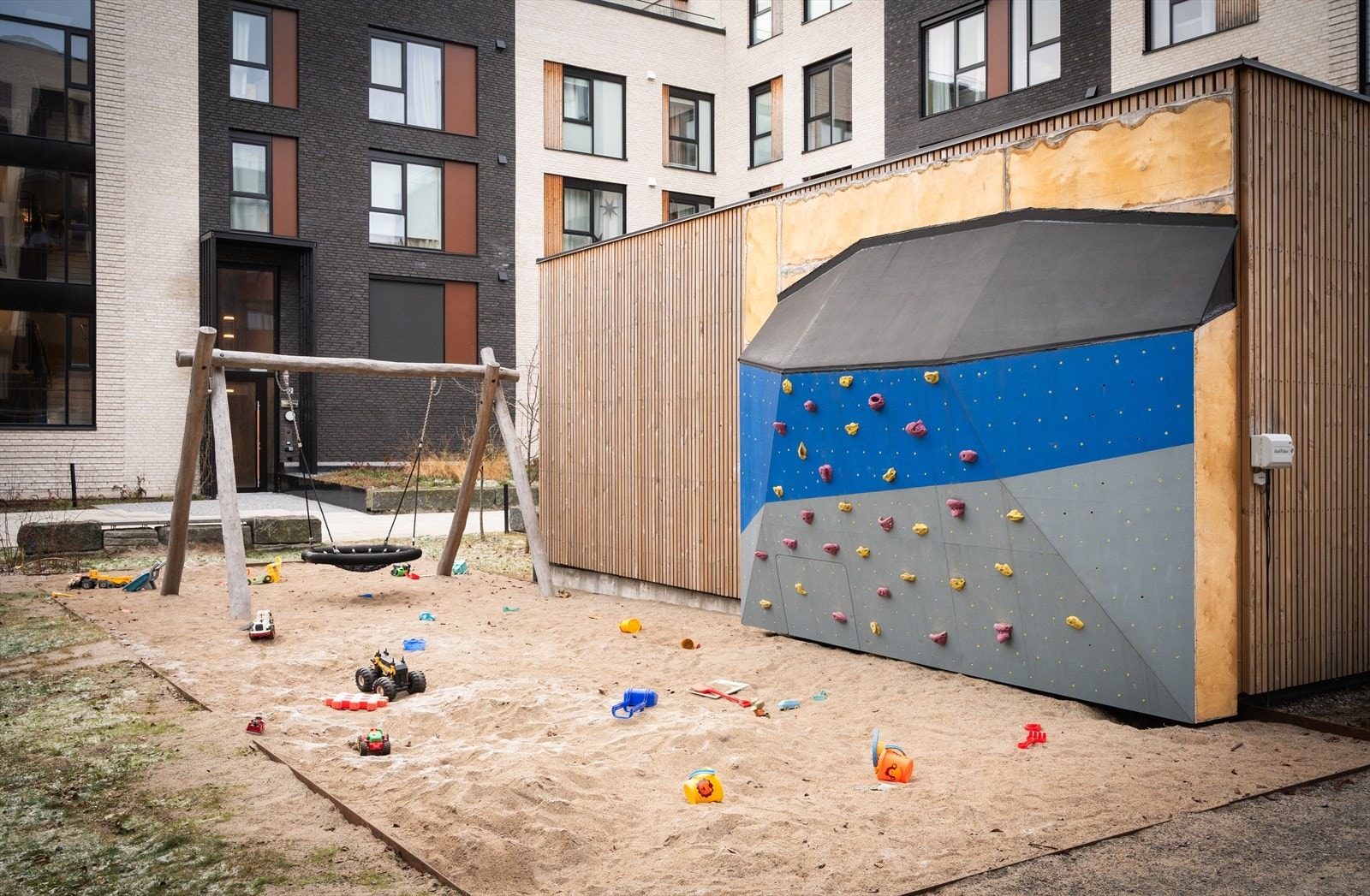 Borettslaget har en hyggelig felles lekeområde. Galleribilde