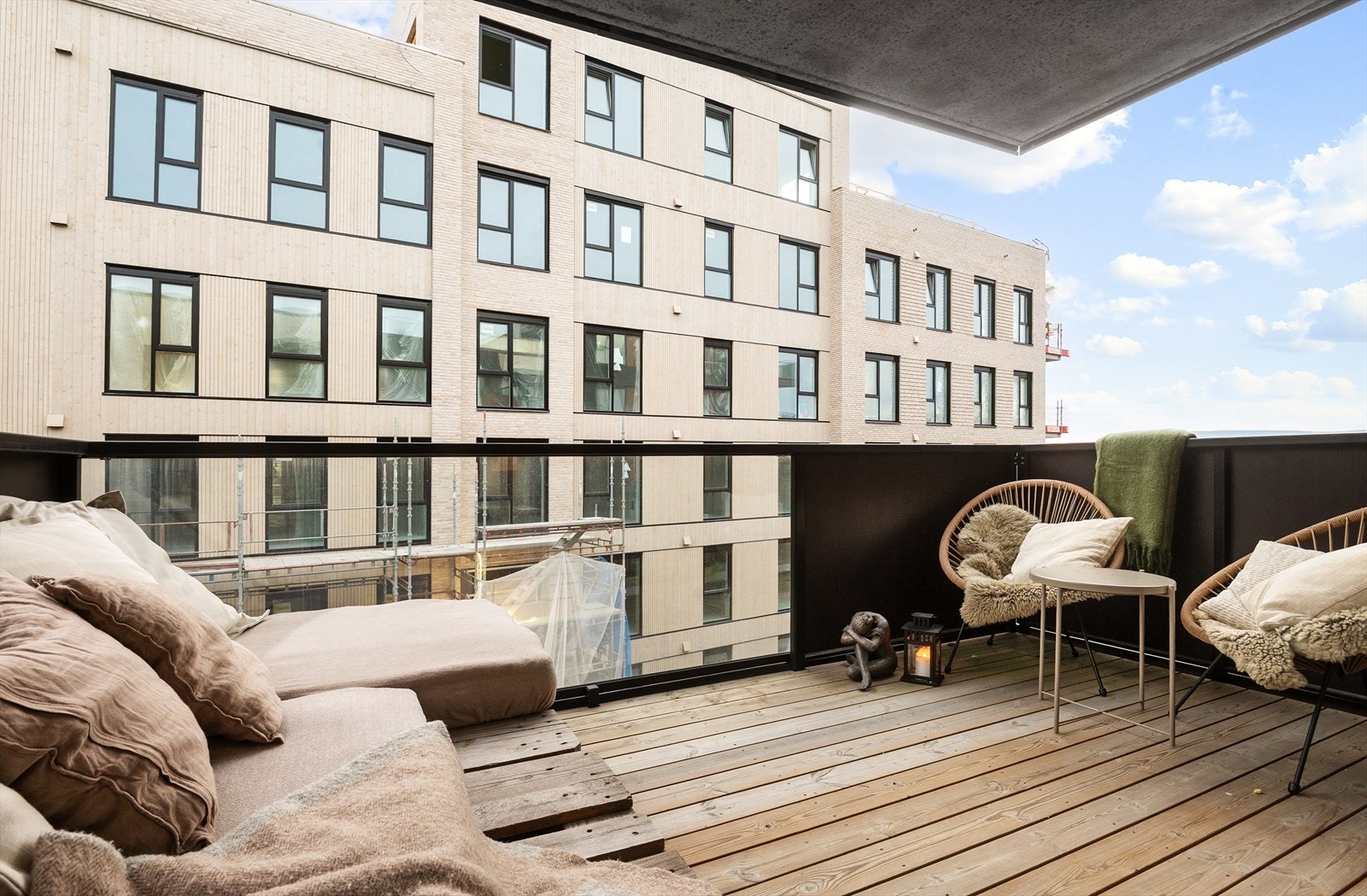 En lys og innbydende 2-roms leilighet med attraktiv beliggenhet i Fornebu. Galleribilde