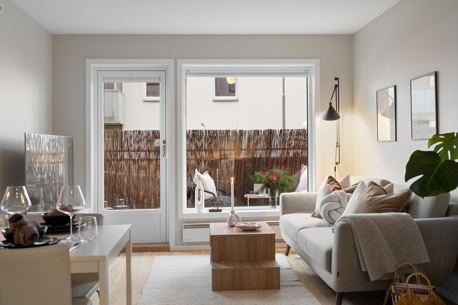 Denne leiligheten kommer med egen hybel for utleie, balkong og felles takterasse. Galleribilde