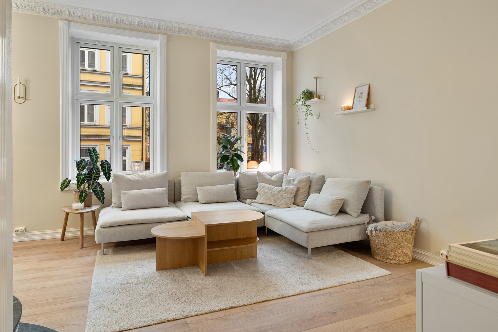 Vinduer med 2-lags isolerglass fra 2019 i hele boligen. Galleribilde