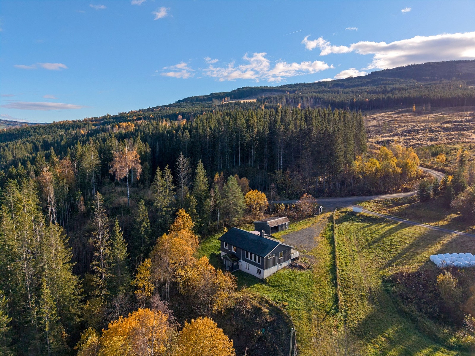 Eiendommen ligger i et landlig og rolig område. Galleribilde