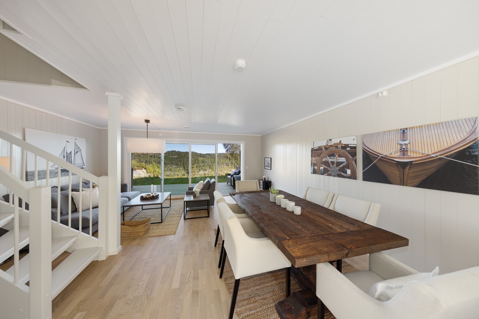 Stue og kjøkken ligger i åpen løsning. Galleribilde