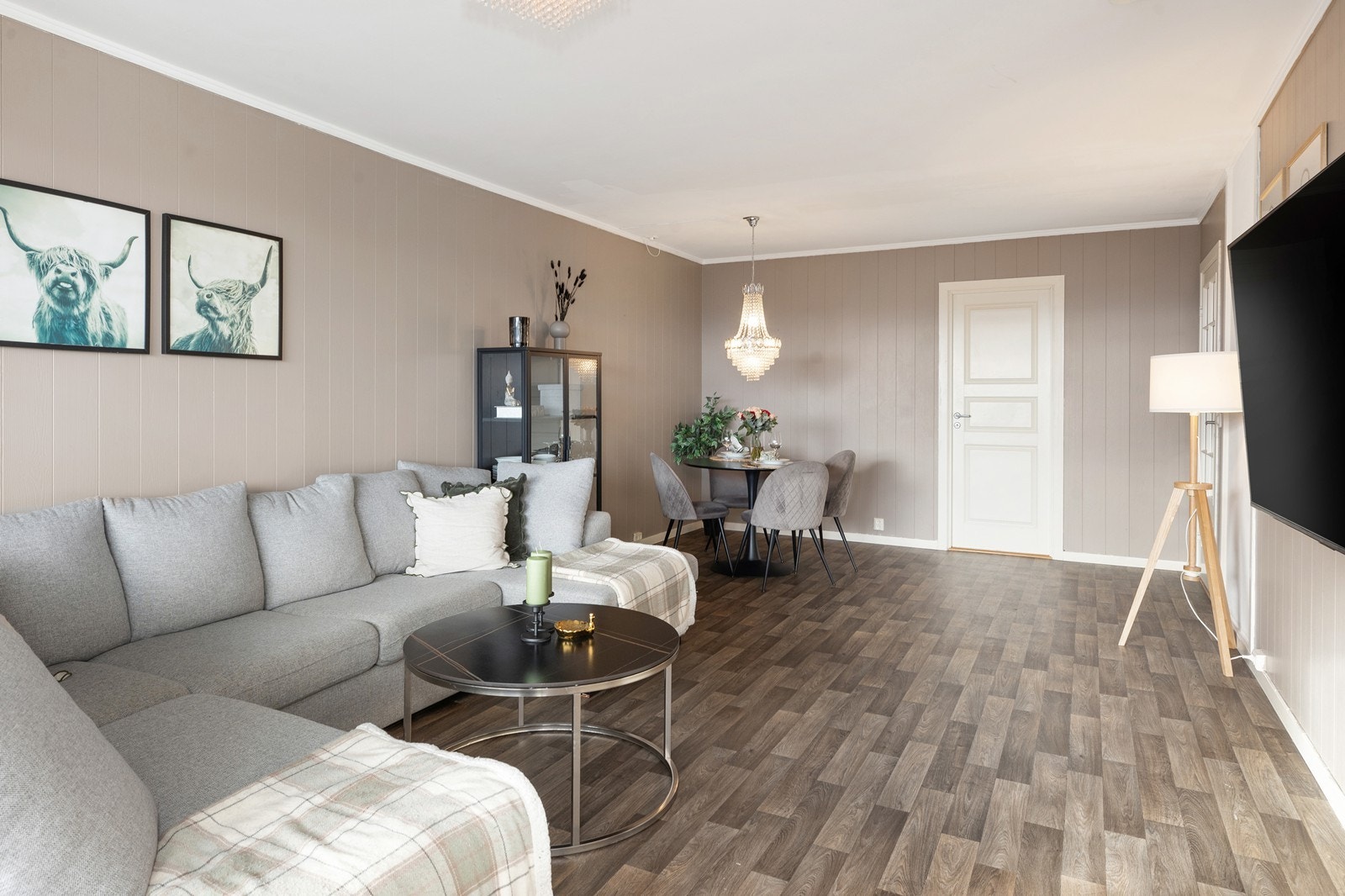 Det er også pipe i leiligheten, men det er ikke tilkoblet noe ildsted Galleribilde