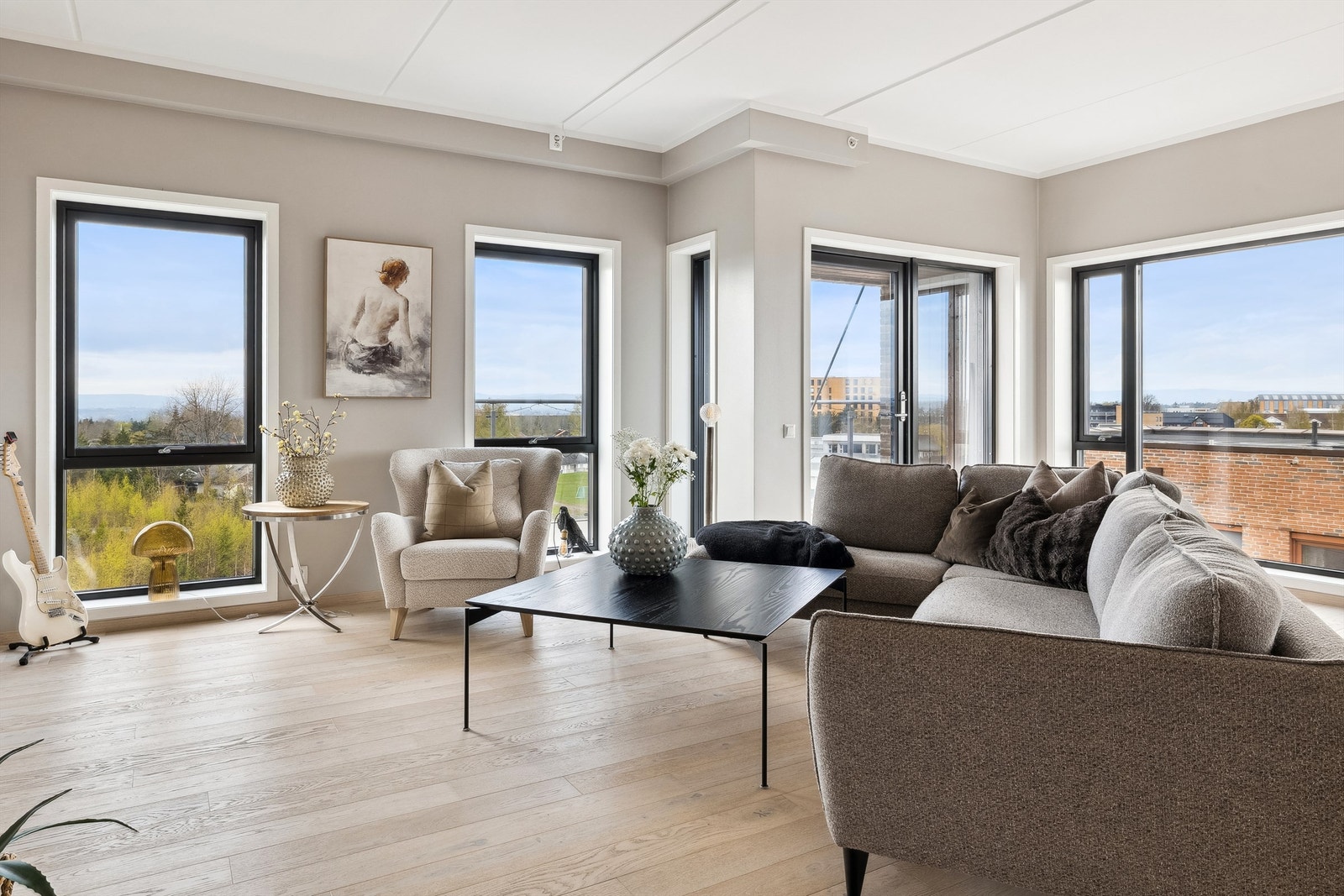 Døren ut til balkongen gjør uterommet lett tilgjengelig Galleribilde