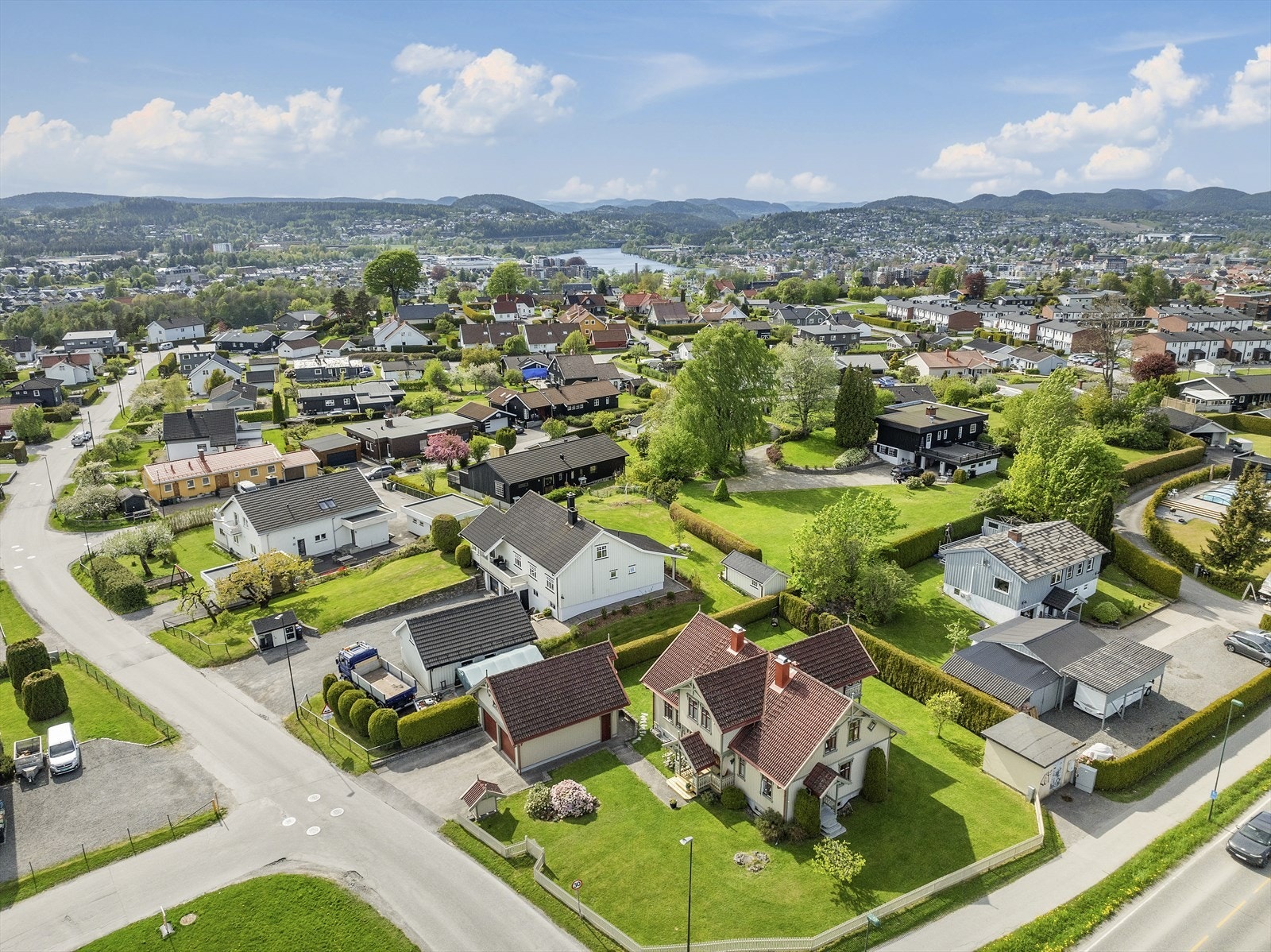 Her bor man barnevennlig og lettvint til med nærhet til de viktigste fasilitetene Galleribilde