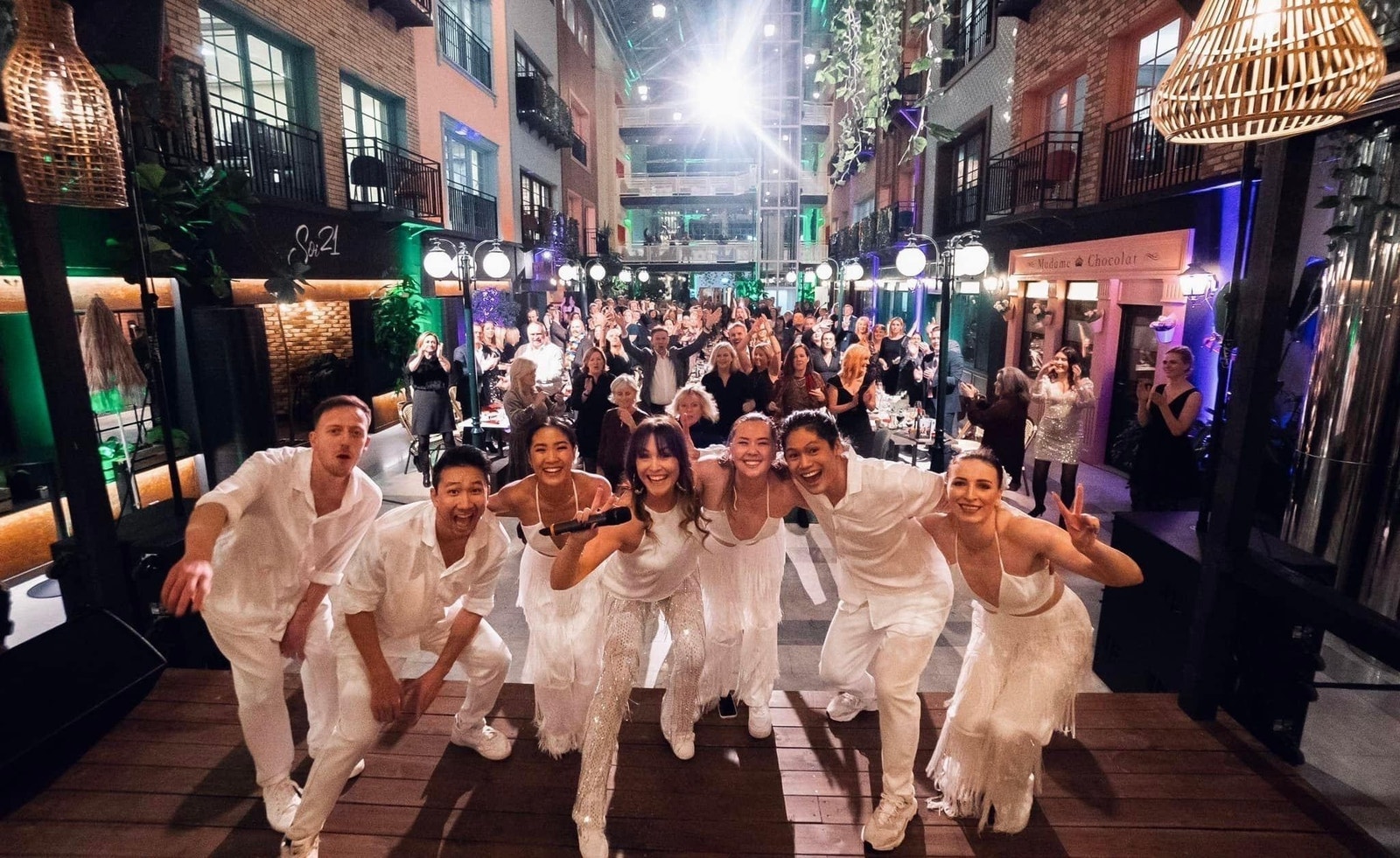 Velkommen til FOMO – Love Where You Work Galleribilde