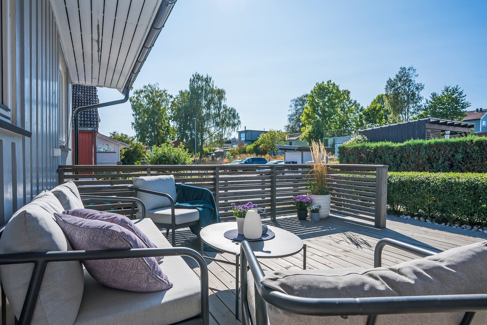 Lettstelte uteområder med gode solforhold Galleribilde