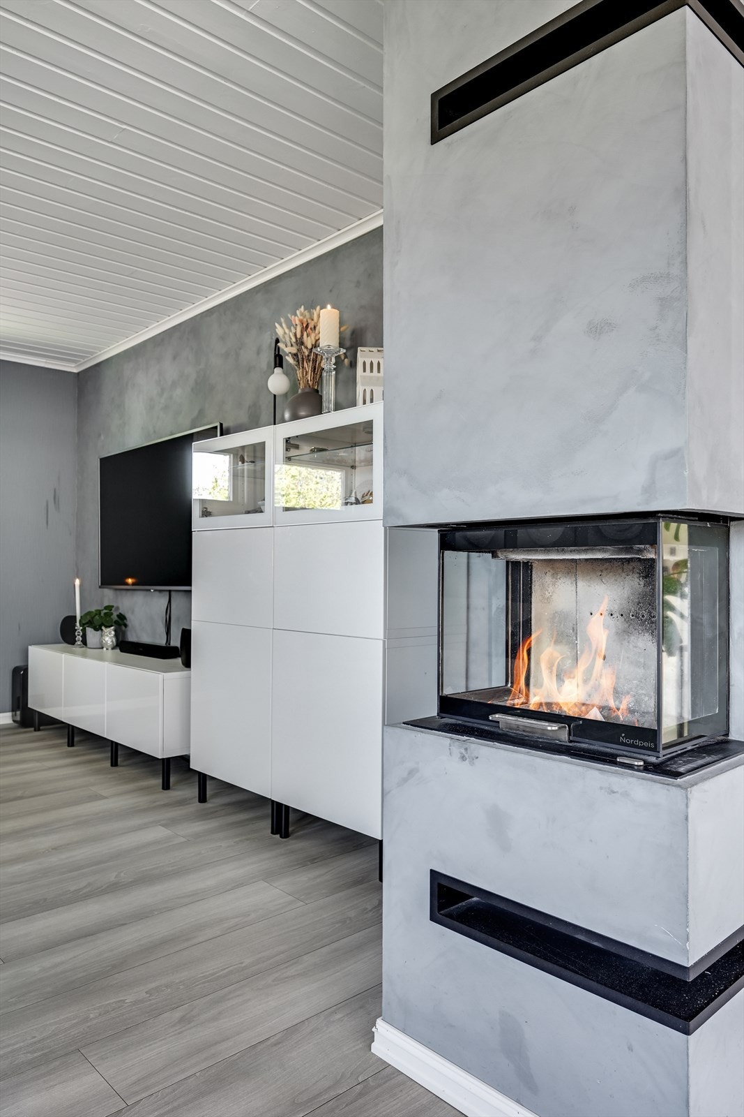 Stuen har en ny og eksklusiv peis! Galleribilde