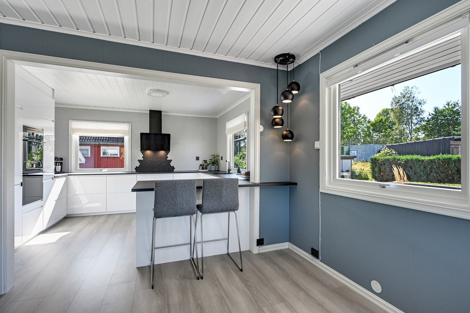 Kjøkken med barløsning Galleribilde