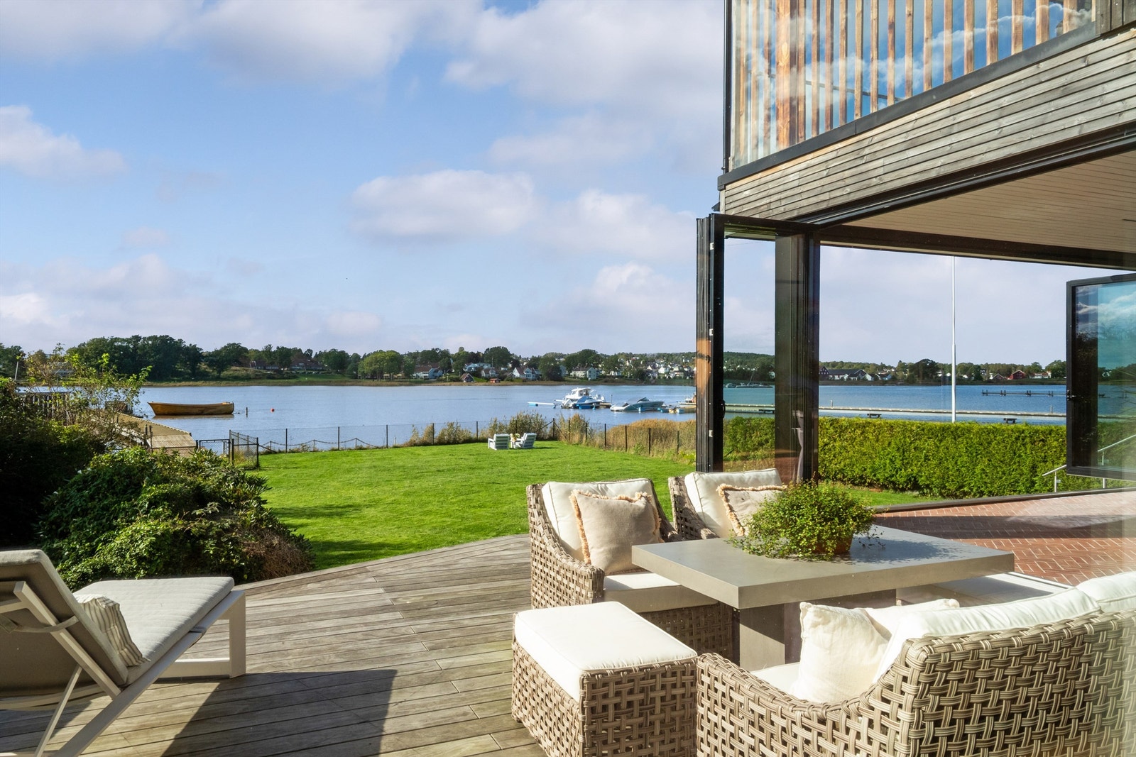 Fantastisk utsikt mot sjøen. Galleribilde