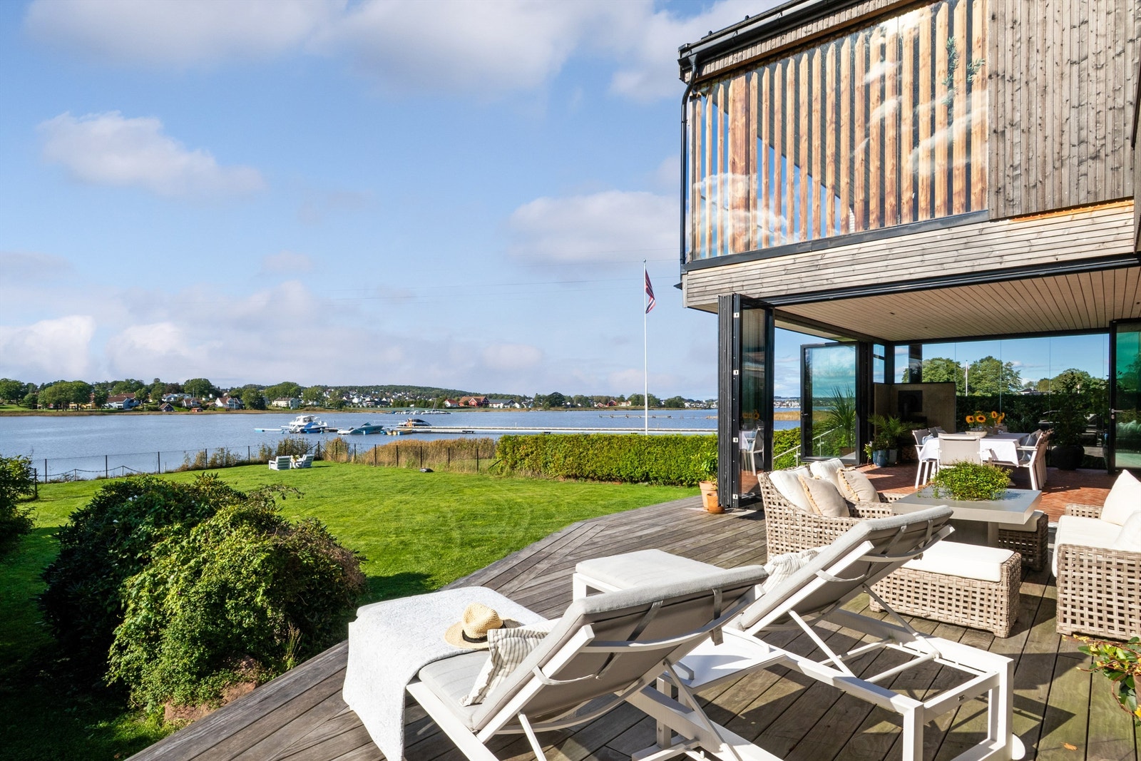 Flotte solforhold gjennom hele dagen, samt en fantastisk kveldssol. Galleribilde