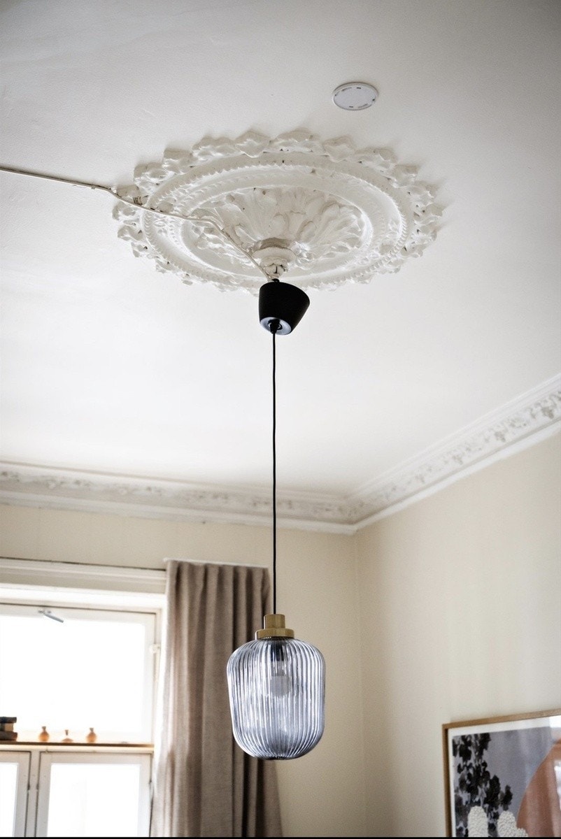 Klassiske detaljer i stue Galleribilde